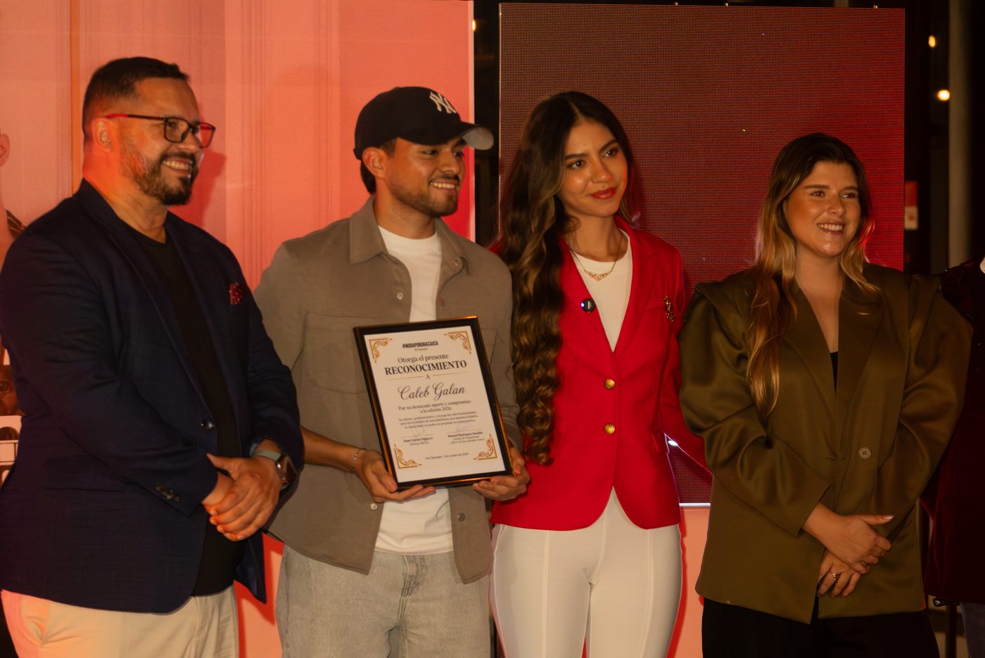 Reconocimiento durante la conferencia de prensa de Moda por una Causa 2026